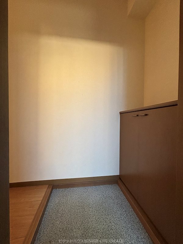 ビワァージュキヨタ　A棟 玄関