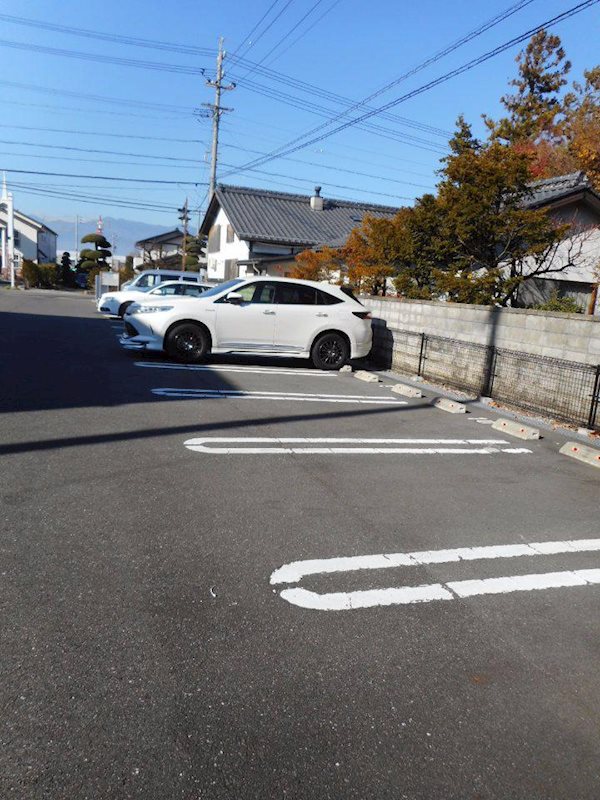 サニーサイドレジデンス 駐車場