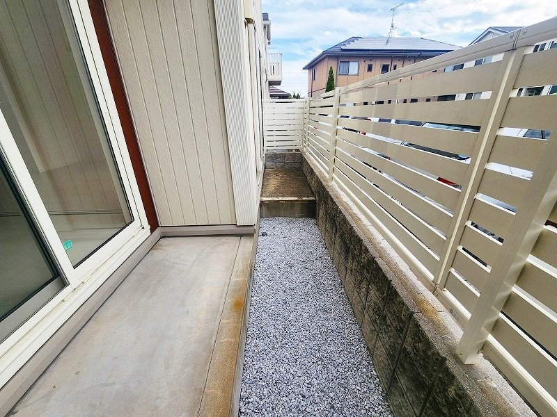 リーヴァ・ヴィラ　ヴィラ ベランダ