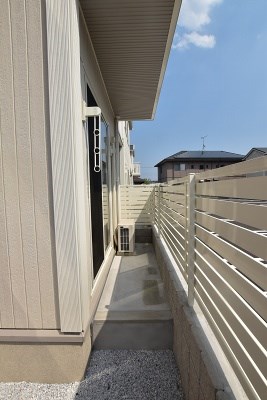 リーヴァ・ヴィラ　ヴィラ ベランダ