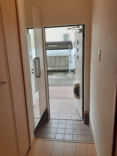 汐見坂マルタ 玄関