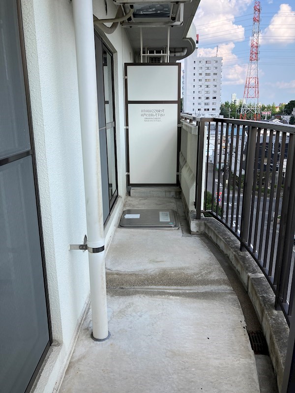 ハーモニー元今泉 ベランダ