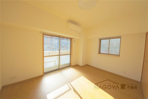 コスモナーレ千種 リビング