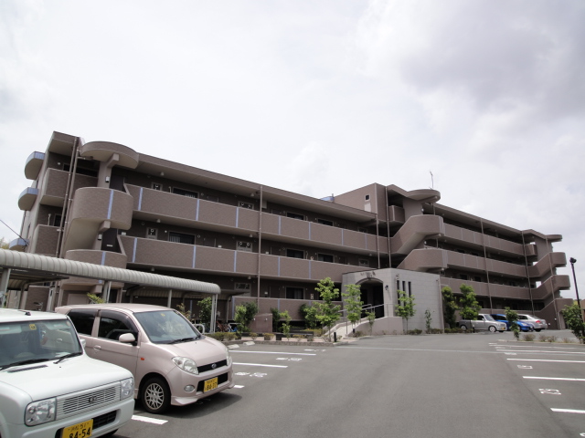 ベルフラワー参番館  207号室 外観