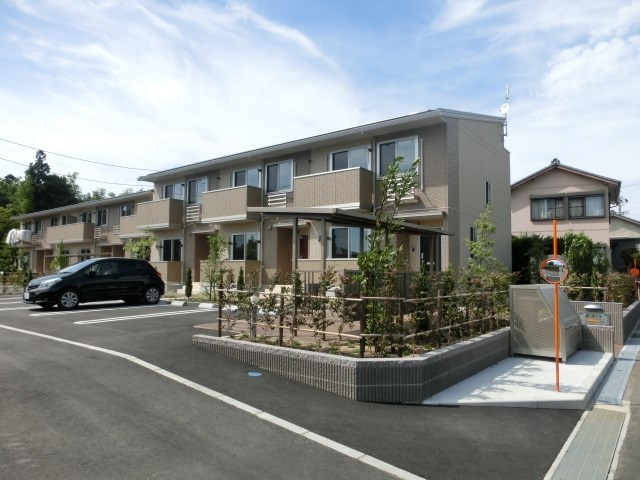 Ｊ・コートＢ 102号室 外観