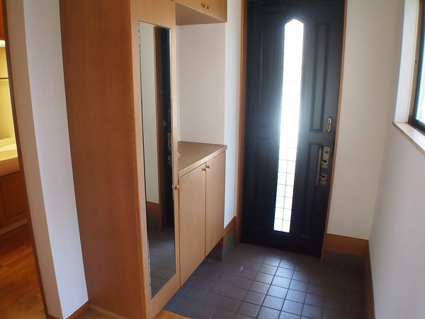 栃木県宇都宮市豊郷台２丁目32-4 玄関