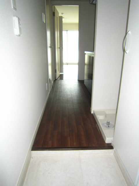 リブリ・ハナミズキ湘南台  玄関