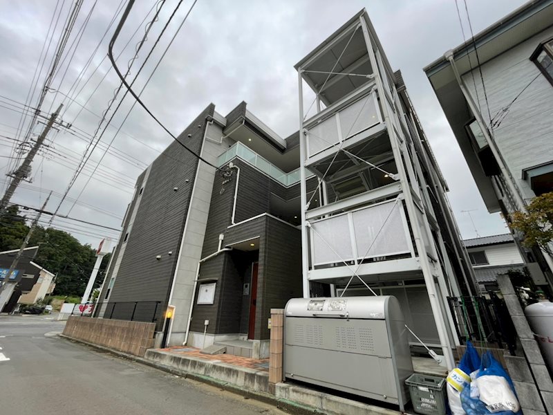 リブリ・ハナミズキ湘南台  104号室 外観