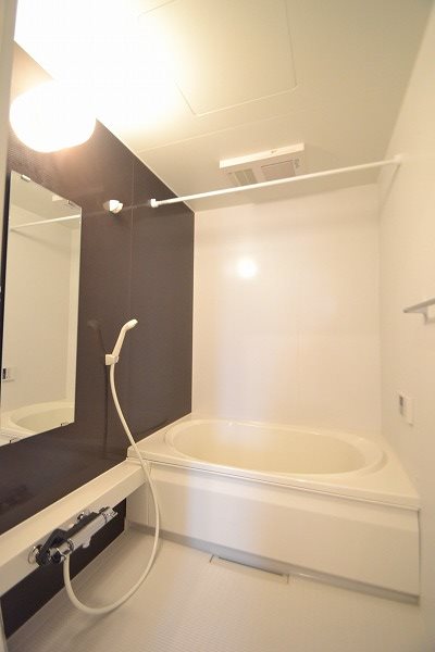 モンパルナス 風呂画像