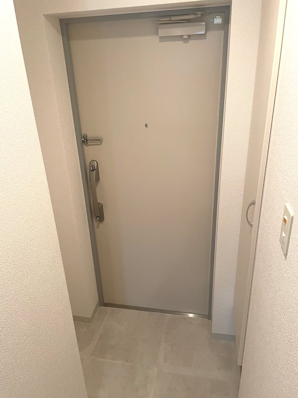 ヴィラージュ横浜 玄関