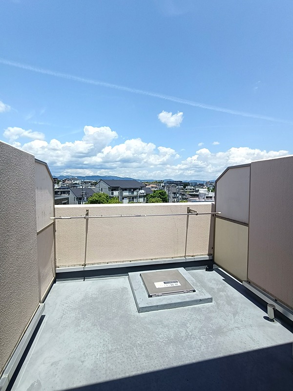 エンリィ学生マンション ベランダ