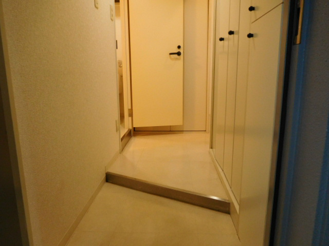 アビタ細川たかつき 玄関