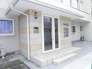 明治館岡崎 エントランス