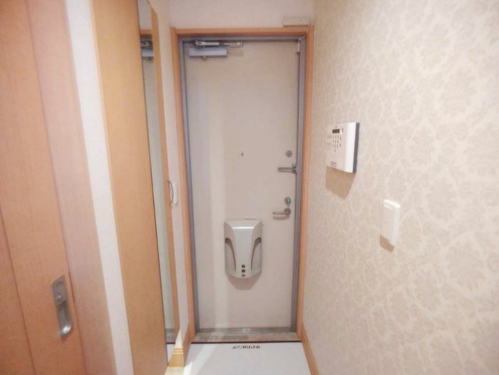 ボンシャンス薫風　B棟 玄関