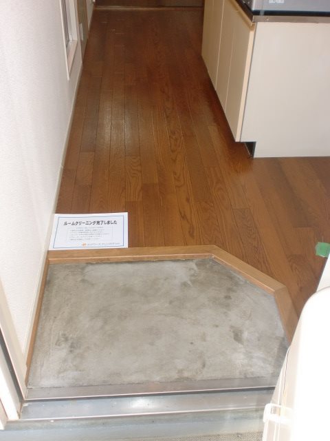 シェマメールＥ 玄関
