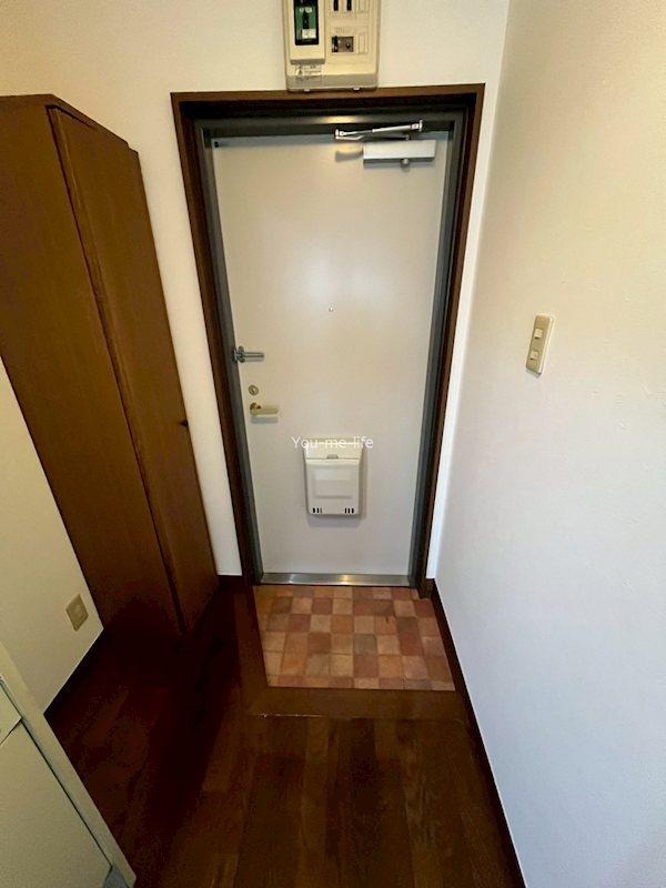 メゾネ湘南 玄関