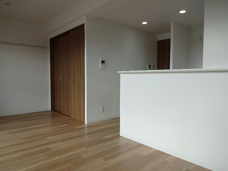 berry blue 高槻 リビング