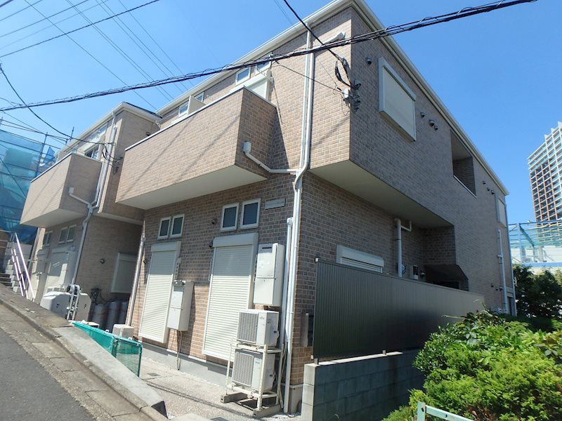 最寄駅まで約徒歩3分のロフト付き1K