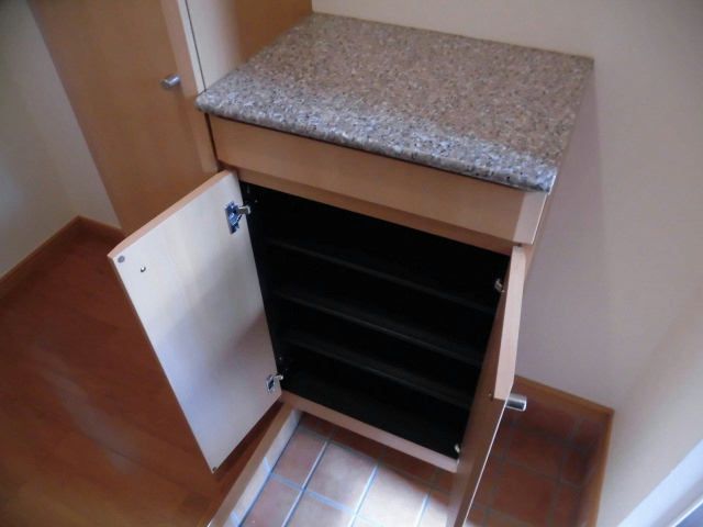 グランデ新田B 玄関