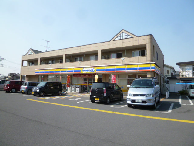 アンジュⅡ コンビニ