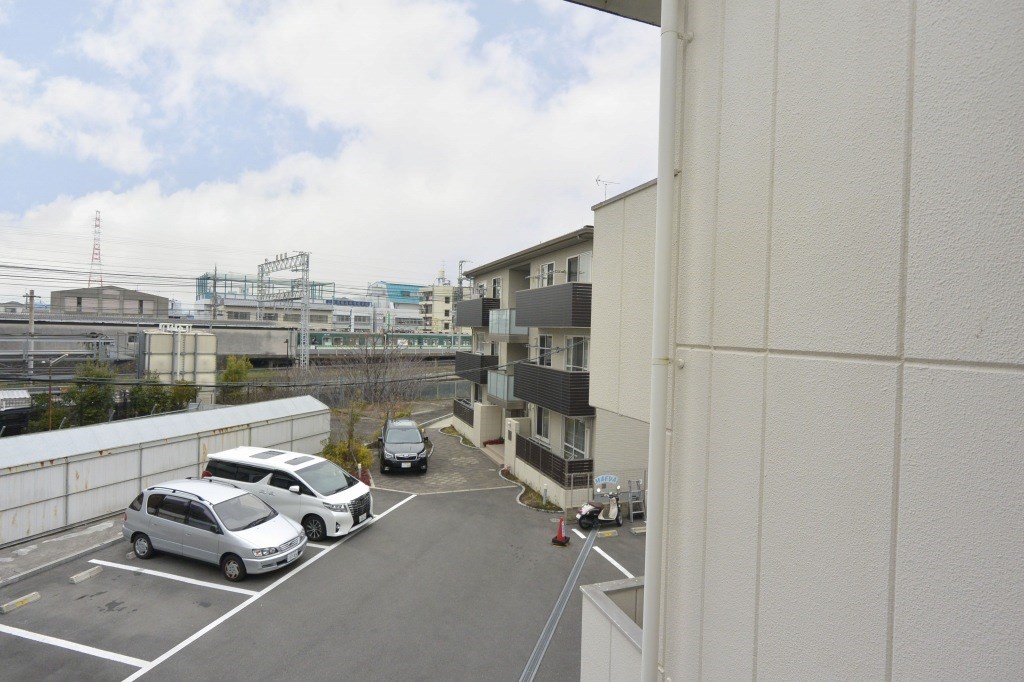 新和光マンション 駐車場