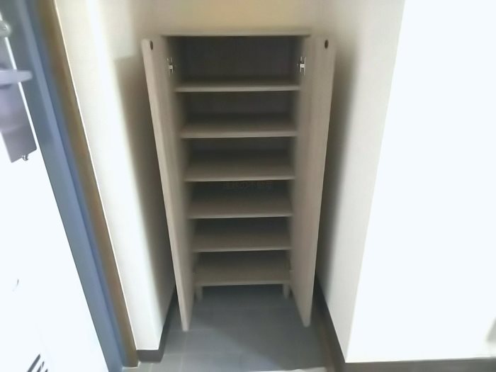 ロマネコンティ 玄関