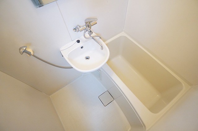 パステルグリーン 風呂画像