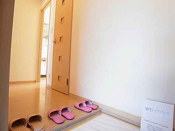 フレシールB 玄関