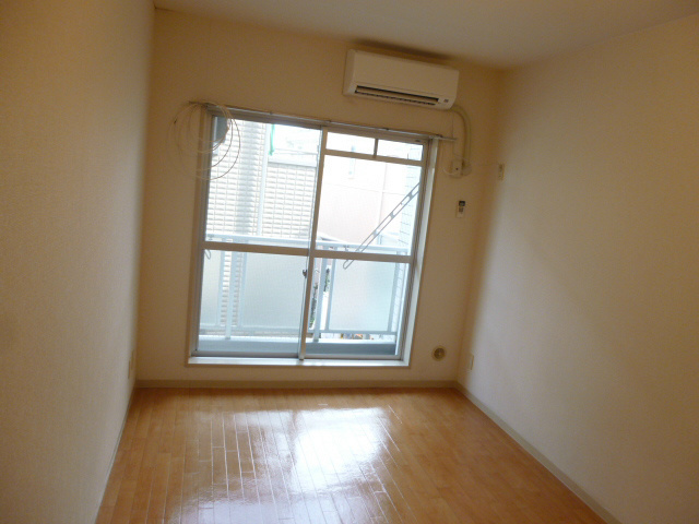 ユースフル伊勢原 リビング