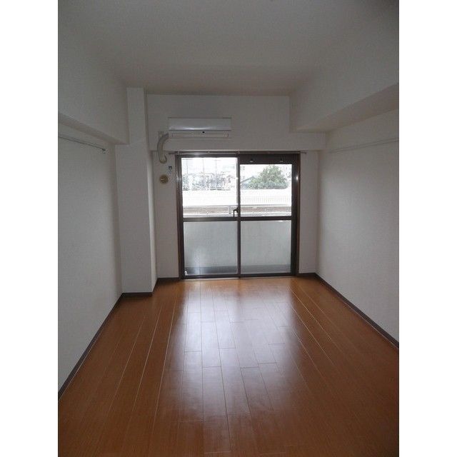 リアライズ伊勢原 リビング