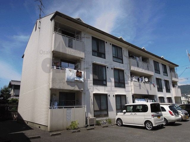 ハイツリヴァアベニュー 駐車場
