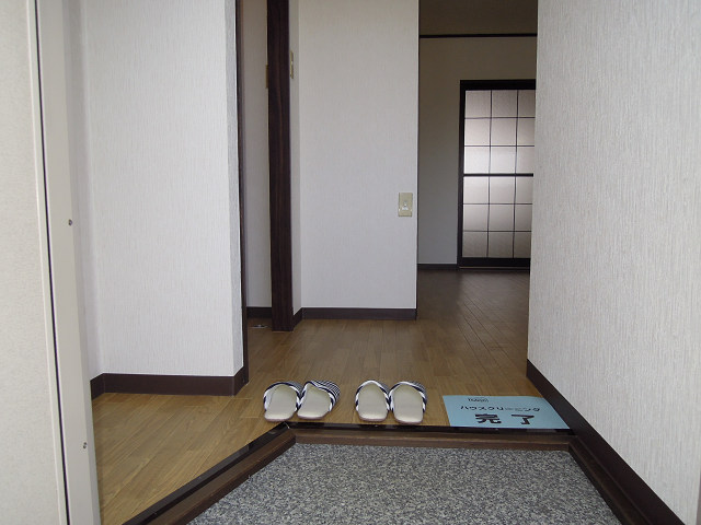 グリーンハイツ西尾　 玄関