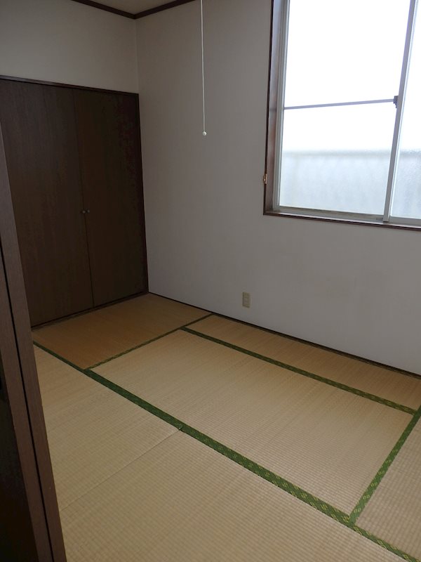 リバーハイツ小牧 ベッドルーム
