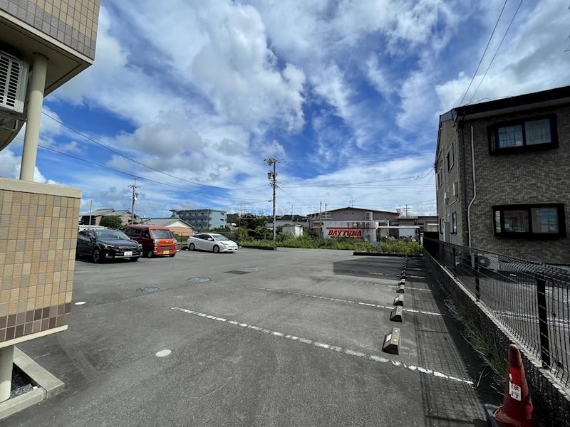Lobelia 駐車場