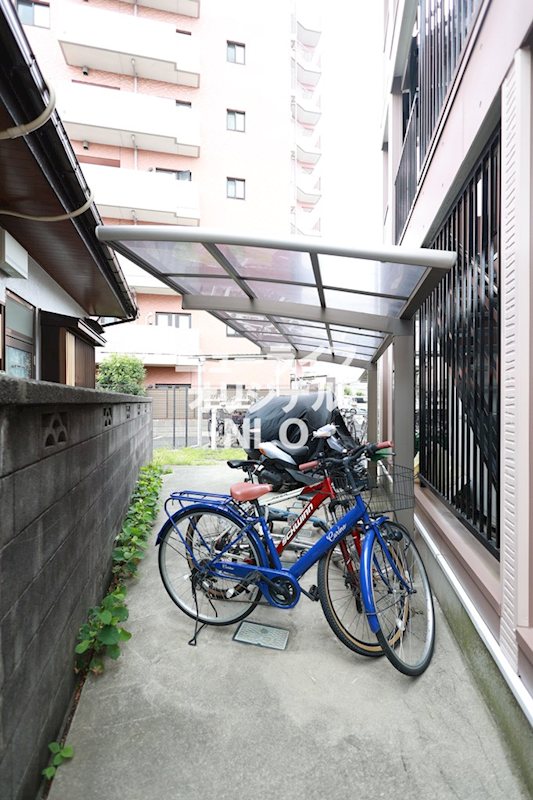キャトルセゾン 駐車場