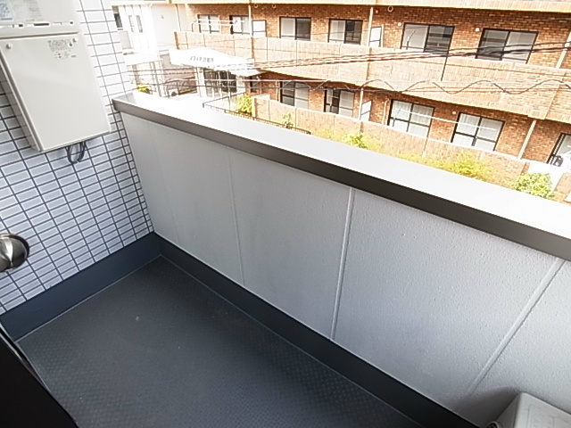 CREW HOUSE 東松戸 ベランダ
