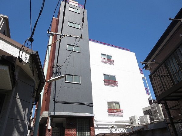 ママダビル 外観