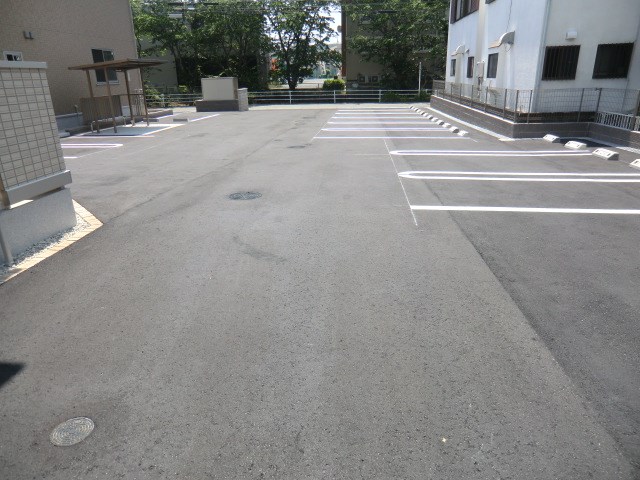 Sunny Vale　A 駐車場