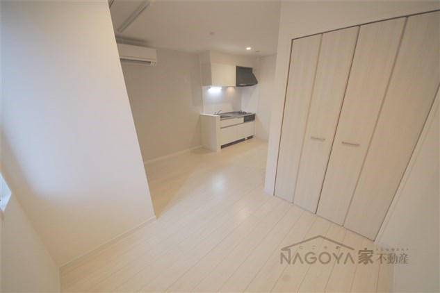 GRANDTIC尼ヶ坂 リビング