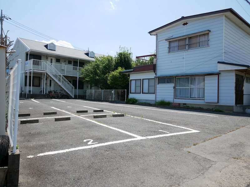 セジュール神長 駐車場