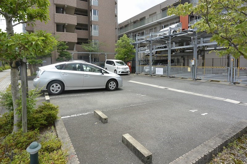 SELEVER(セルヴェール) 駐車場