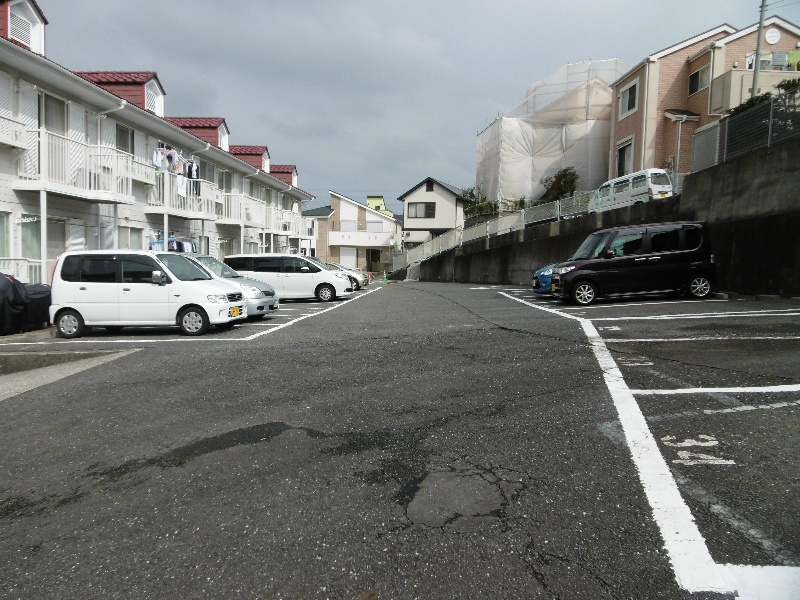 青木ハイツＡ棟 駐車場