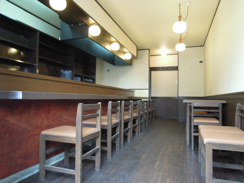 亀井町１丁目店舗 玄関