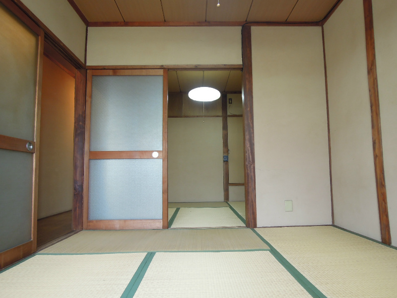 亀井町１丁目店舗 ベッドルーム