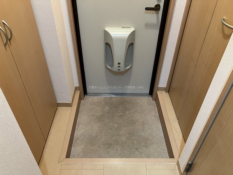 メゾンカムス 玄関
