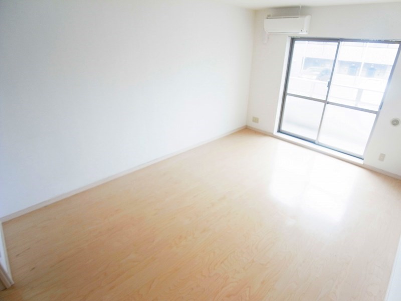 ロイヤルハイツ ベッドルーム