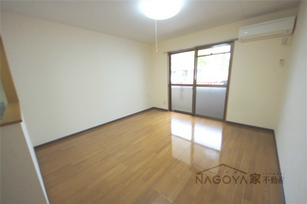 プリミエール塩付通 リビング