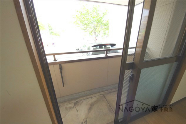 プリミエール塩付通 ベランダ