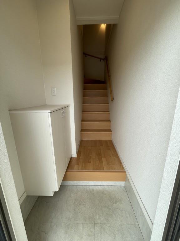 ｴｽﾍﾟﾗﾝｻ二上 玄関