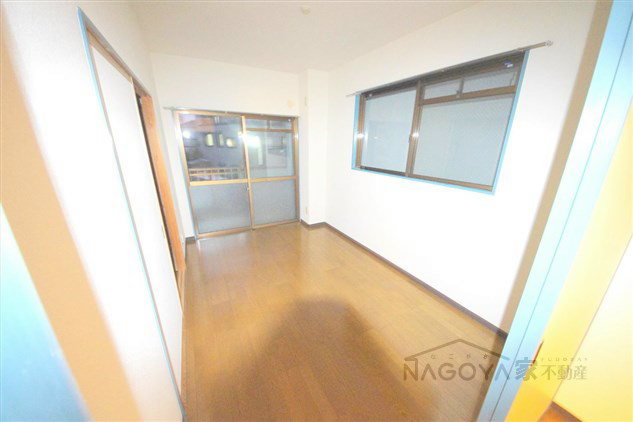 サンライフ千種 リビング